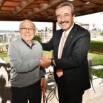 Çukurova Belediye Lideri Soner Çetin, Aytaç Durak’ı konutunda ziyaret etti