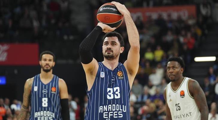 Anadolu Efes, EuroLeague’de LDLC ASVEL ile karşılaşacak!