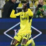 Anderson Talisca sol ayağıyla şiir yazdı!