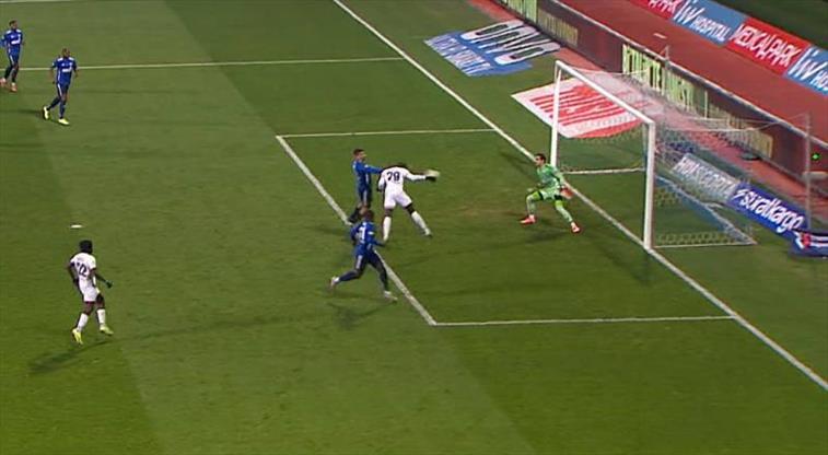 Andreas Gianniotis’ten muhteşem kurtarış!