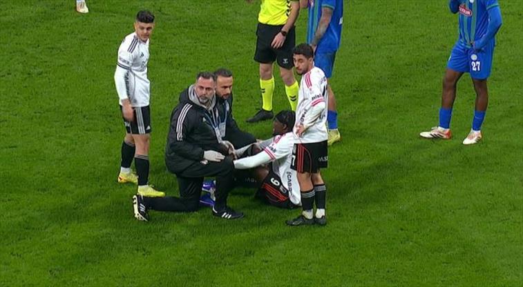 Derbi öncesinde Beşiktaş’ta korkutan sakatlık! Devam edemedi