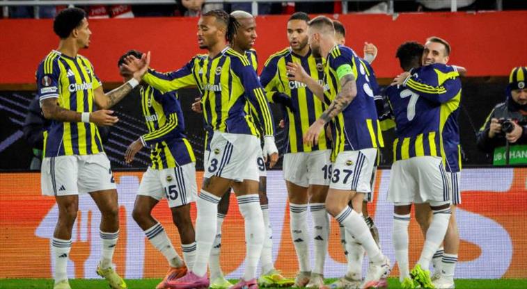 Flaş gelişme! Dünya devi Fenerbahçe’nin yıldızını istiyor