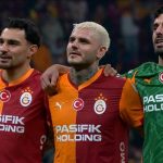Galatasaray liderliği taraftarıyla kutladı
