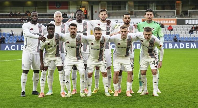 Galatasaray maçı öncesi kötü haber! İki isim cezalı duruma düştü