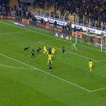 Kadıköy’de inanılmaz an! Üst üste pozisyonlar kaçtı