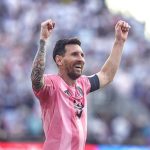 Lionel Messi için 21 metrelik dev heykel!