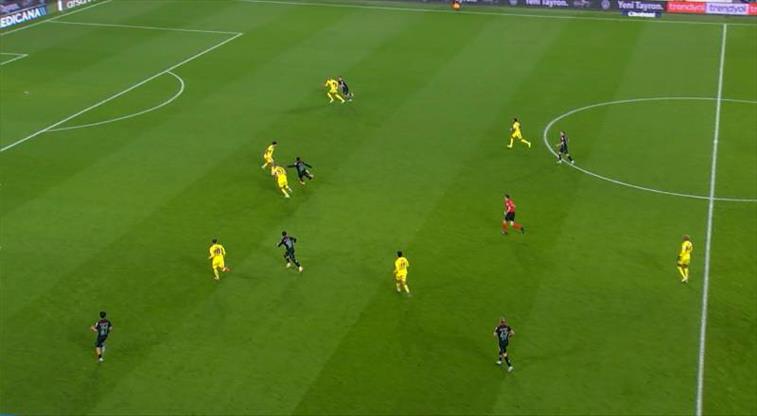 Muleka çok uzaklardan denedi! Ederson kurtardı