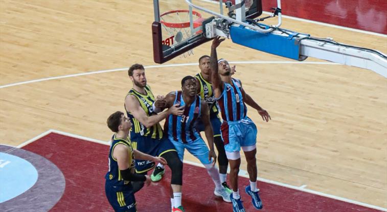 ÖZET | Trabzonspor, Fenerbahçe Beko’yu devirdi! 26 sayı fark